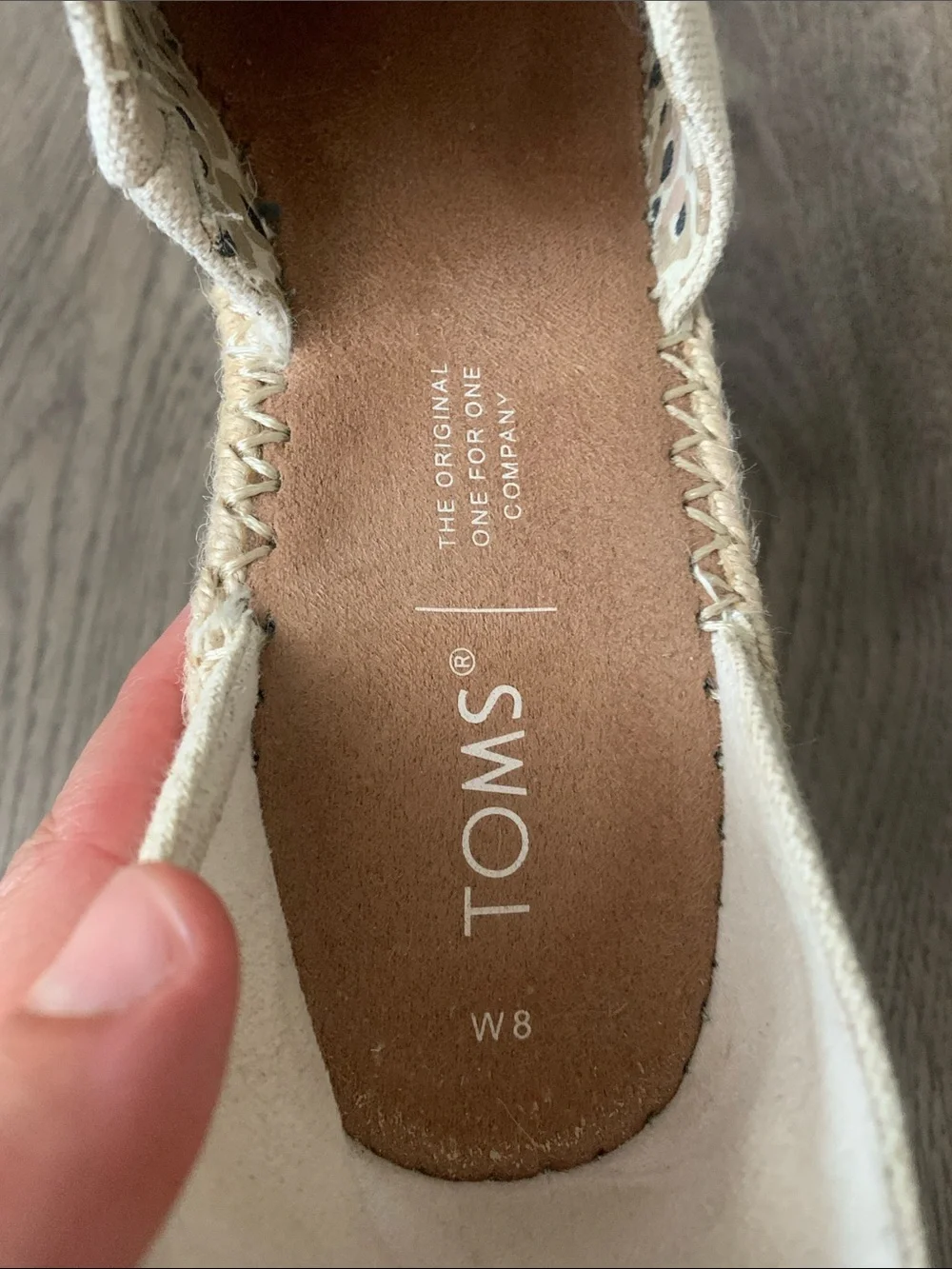 Toms excellent used